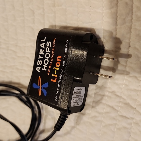 Astral Hoops Charger - Picture 2 of 2